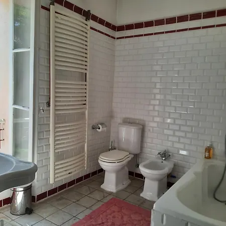 La Brise Bed and Breakfast